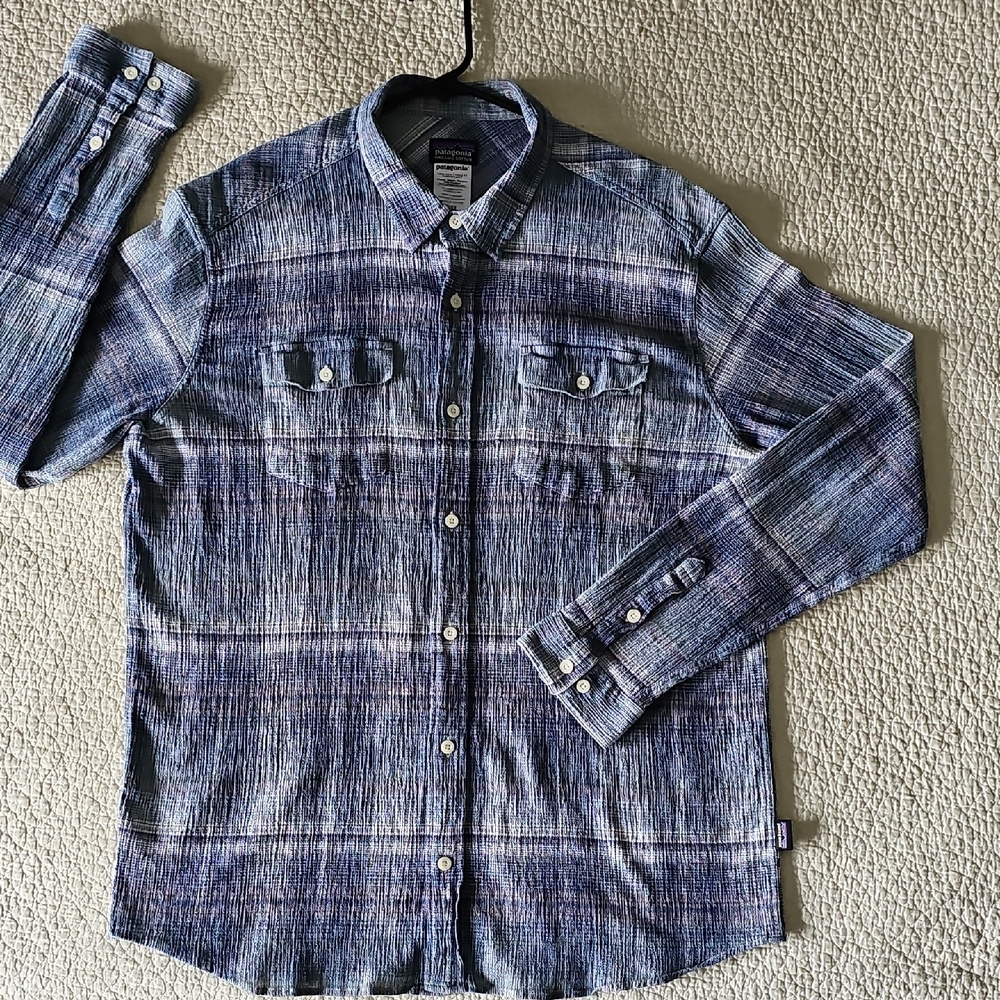Patagonia Organic Cotton Shirt - Gray and Blue (wears like MEDIUM/LARGE)